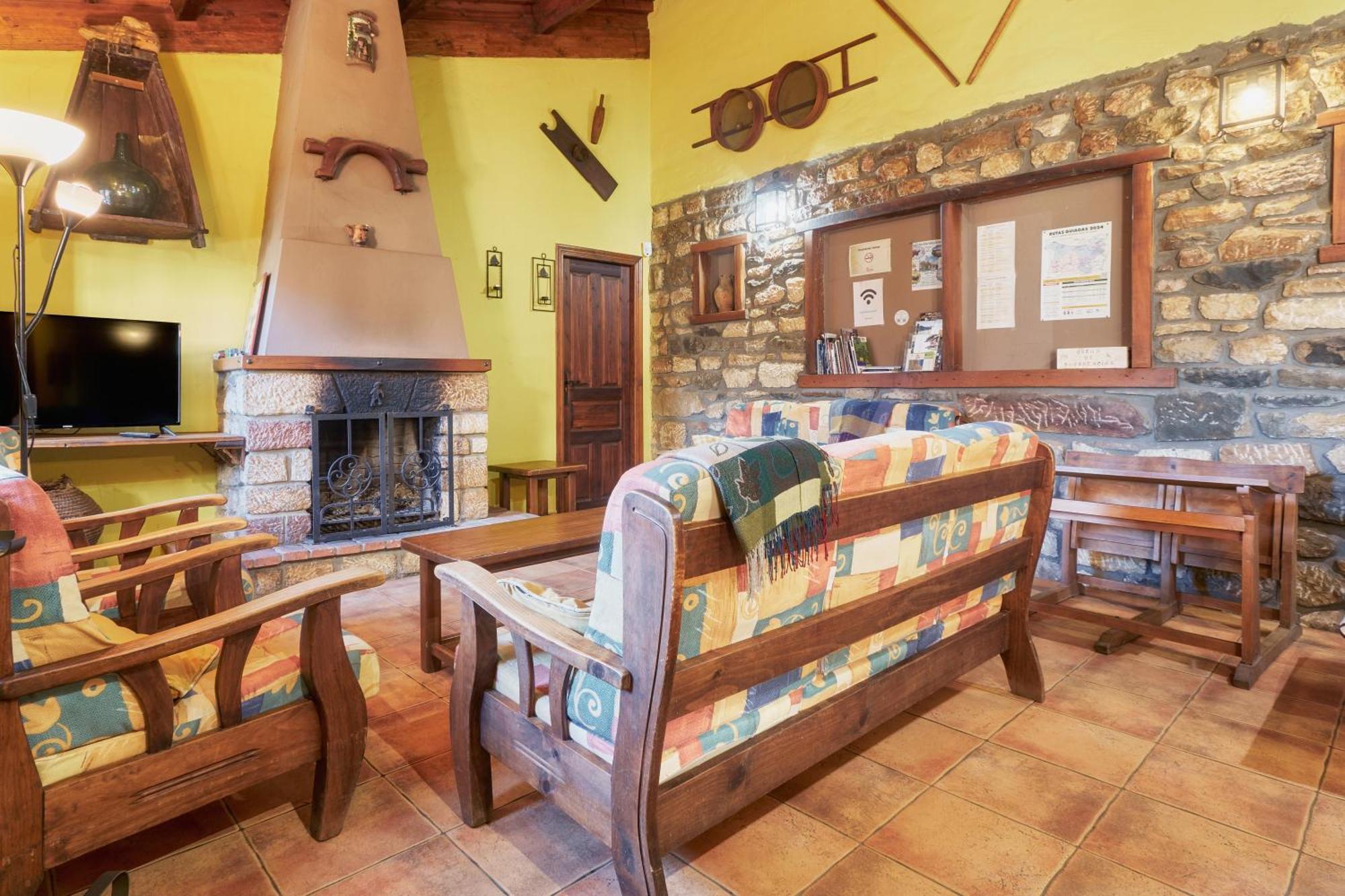 Aldaron Guest House Boca de Huergano Bagian luar foto