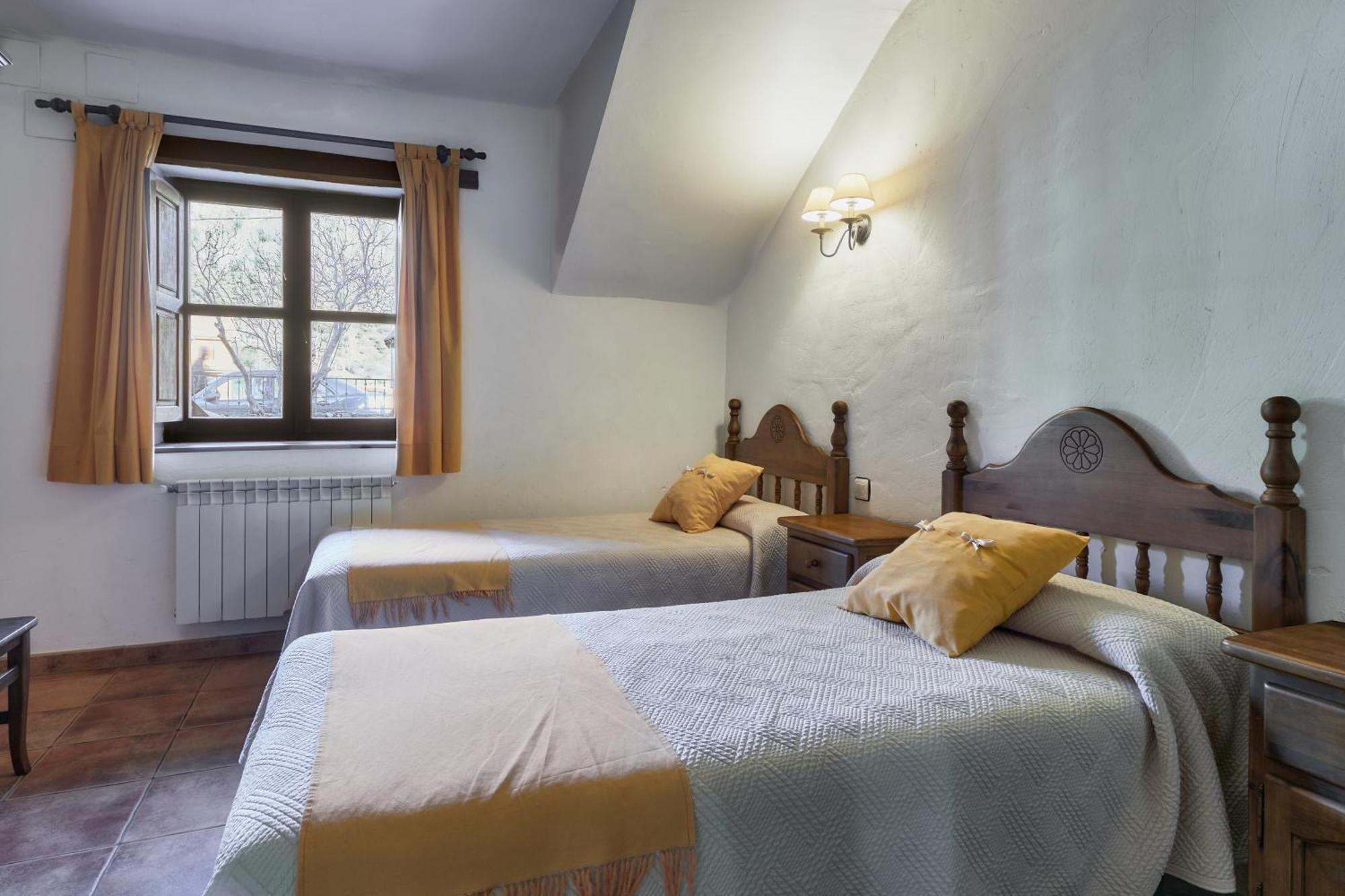 Aldaron Guest House Boca de Huergano Bagian luar foto